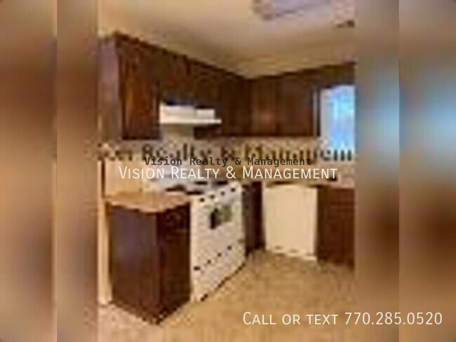 Building Photo - Coming Soon! 2Bed/1Bath