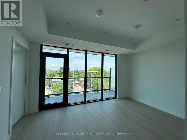 Building Photo - 699-699 Sheppard Ave E