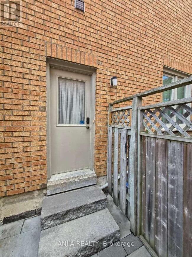 Building Photo - 30 Braeside Square