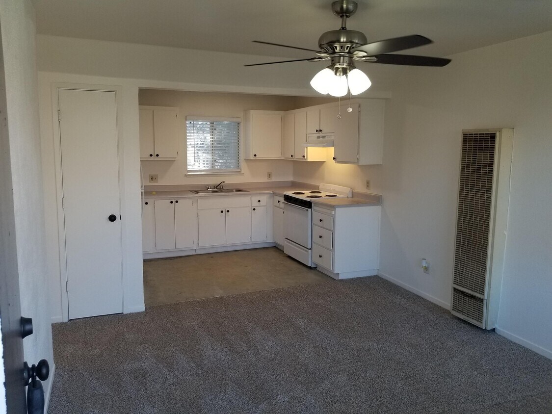 5968 Park Ave Unit 4, Marysville, CA 95901 Room for Rent in