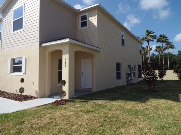 Primary Photo - 3/2.5 Lovely brand new townhome in Fiesta ...