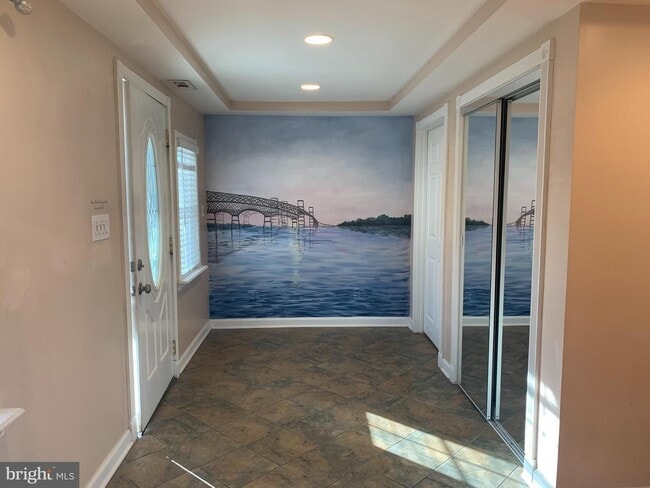 Building Photo - 3bd 2bth single family home with water views from all 4 sides!