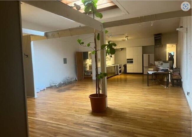 Building Photo - 678 Flushing Ave
