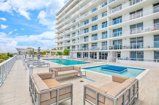 Foto del edificio - 4250 Biscayne Blvd