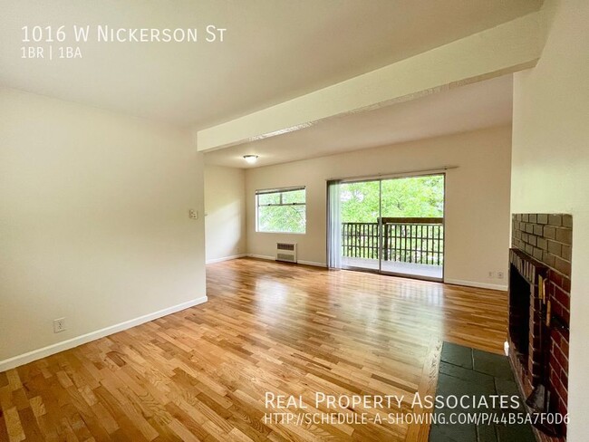 Foto del edificio - Bright Top Floor 1-Bedroom in North Queen ...
