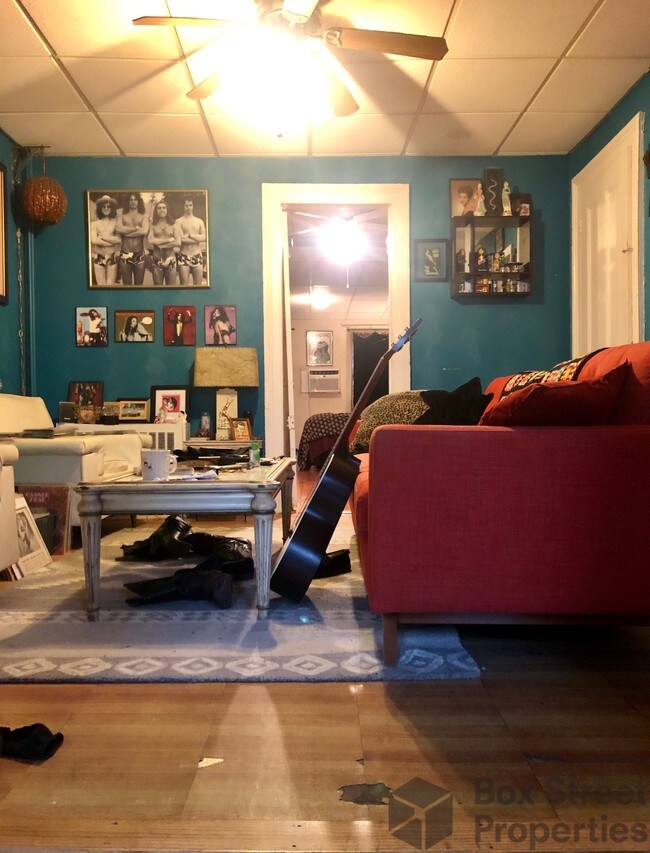 Foto del edificio - 123 Calyer St