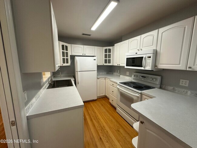 Foto del edificio - 4690 Homestead Rd