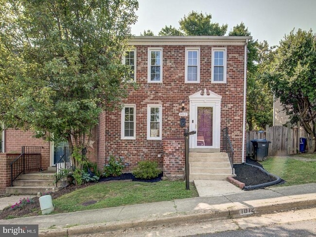 Building Photo - 1012 N Pelham St
