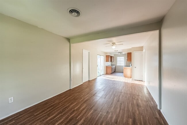 Building Photo - 3106 Wilmington St