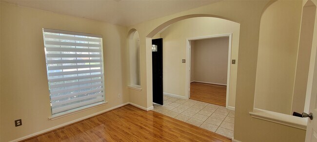 Foto del edificio - 16306 April Ridge Dr