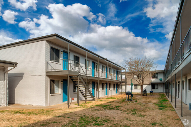 Building Photo - Royal Terrace