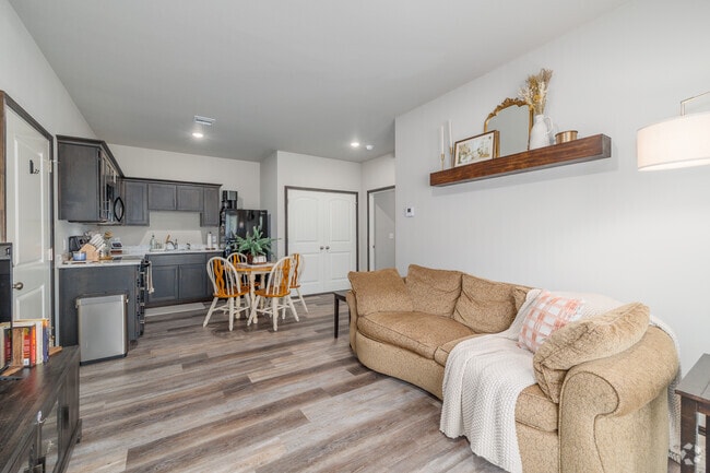 1BR, 1BA - 550SF - Living Room - Midtown Cottages