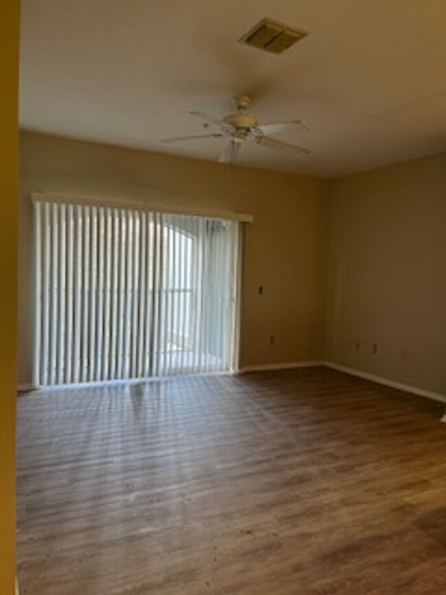 Building Photo - The Preserve at Temple Terrace
