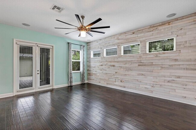 Building Photo - 8130 Laureate Blvd