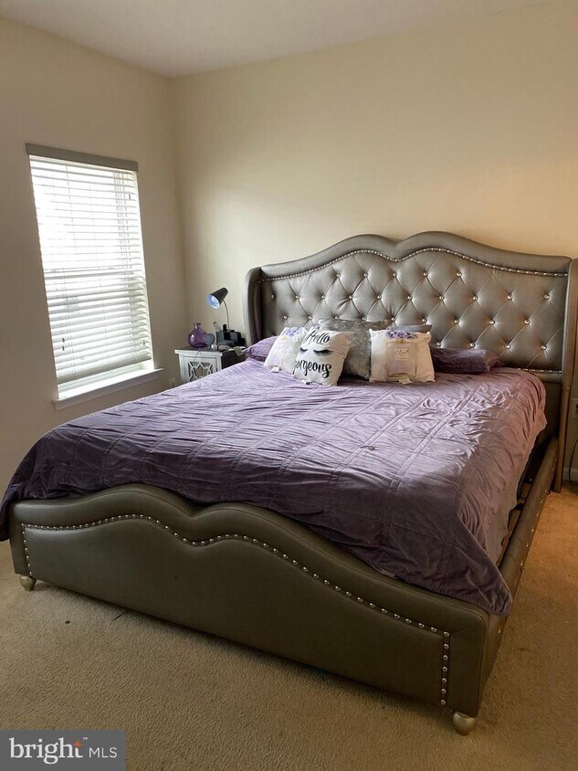 Foto principal - 644 Barnes St NE