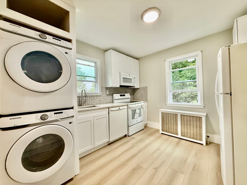 Foto principal - 64 Heath Pl