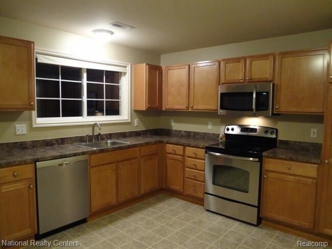 Building Photo - 28346 Carlton Way Dr