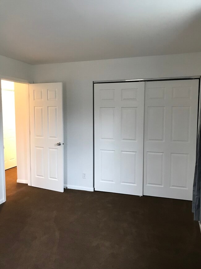 1400 10th Ave, Union Grove, WI 53182 Townhome Rentals in Union Grove