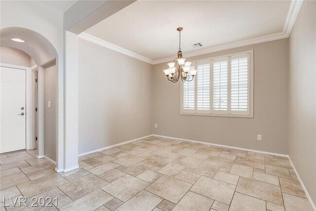 Foto del edificio - 9846 W Tompkins Ave
