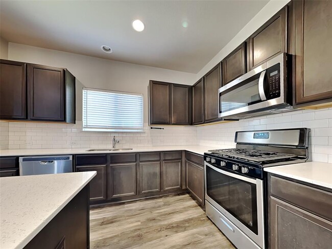 Building Photo - 237 Horsemint Way