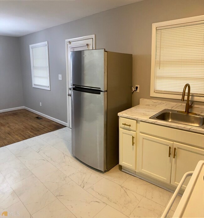 Foto del edificio - 3615 Adkins Rd NW