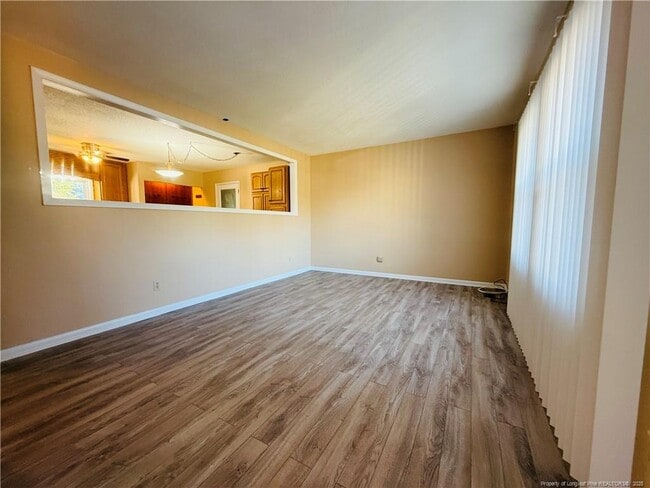 Foto del edificio - 611 Reggie Ct