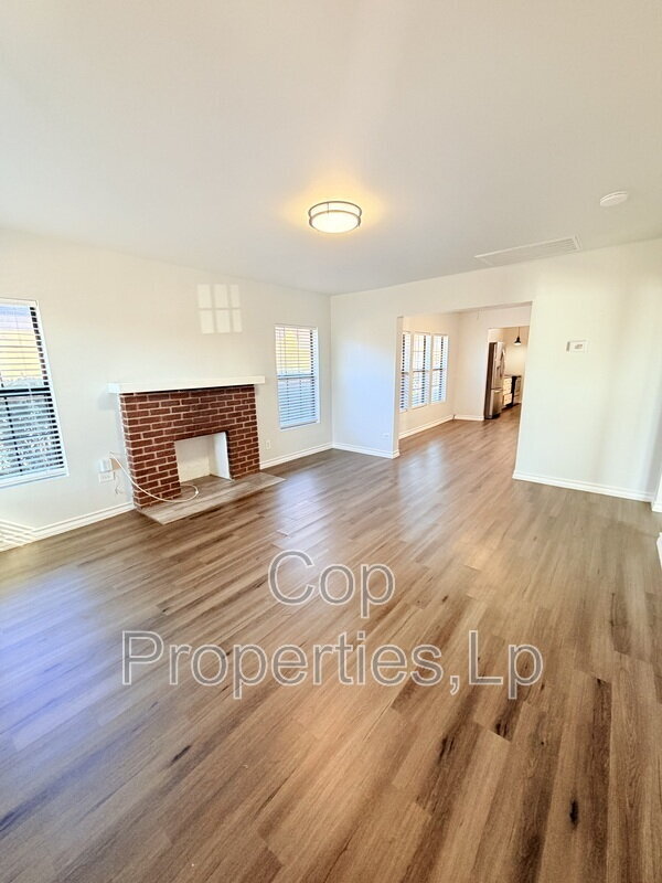 Photo - 255 Cumberland Rd Apartment