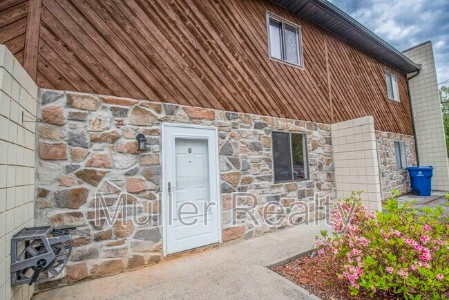 Building Photo - 2705 Sood Rd