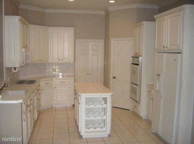 Building Photo - 3 br, 2.5 bath House - 132 Woodcrest Ln