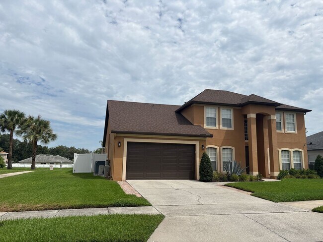 Foto del edificio - 353 Lake Amberleigh Dr