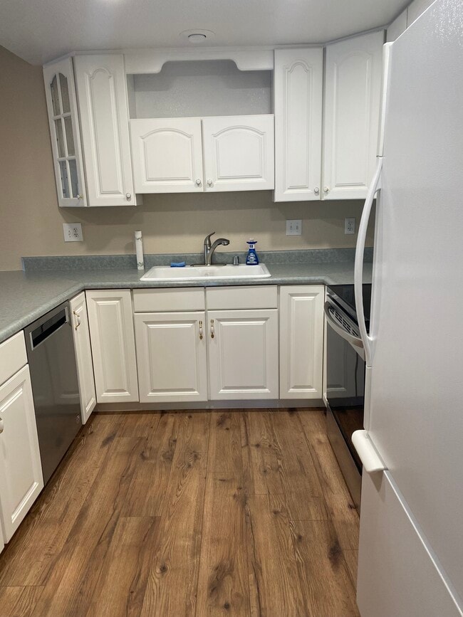 Building Photo - 2239 Country Villa Ct