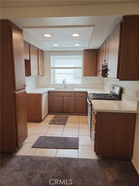 Building Photo - 27623 Nugget Dr