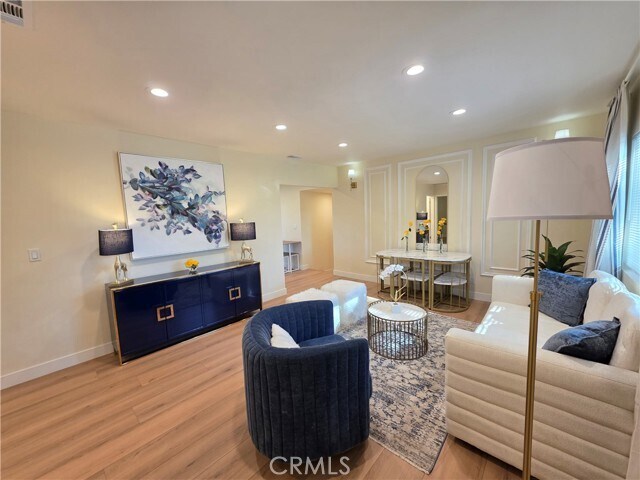 Foto del edificio - 18719 Bassett St