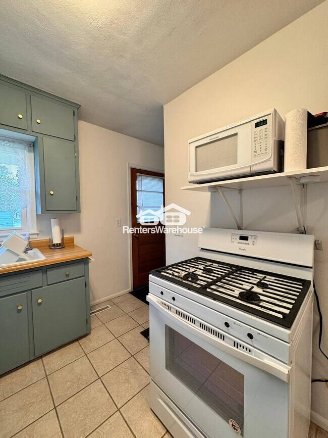 Foto del edificio - 2923 49th Pl