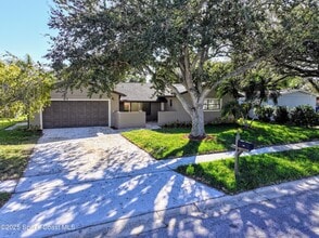 Building Photo - 987 Nicklaus Dr