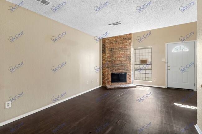 Foto del edificio - Cute 1/1.5 Townhome in Dallas!