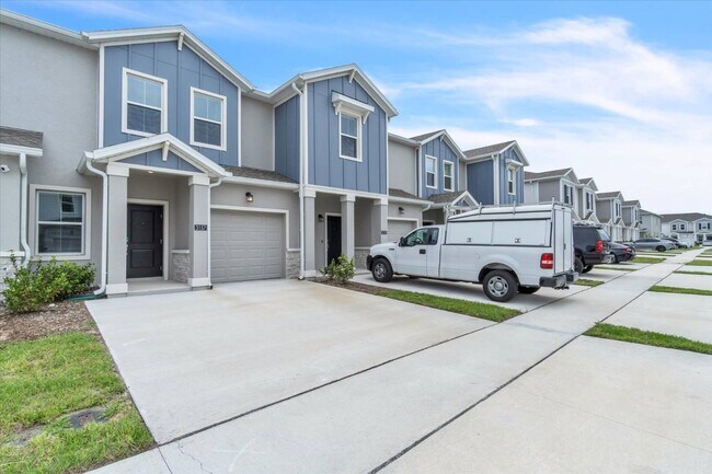 Building Photo - 3157 Laurent Lp