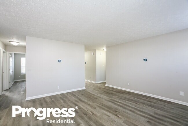 Foto del edificio - 6454 Layton Ln