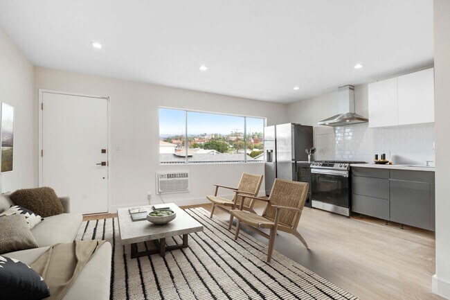 Foto del edificio - Renovated 1 bed/1 bath in Highland Park wi...