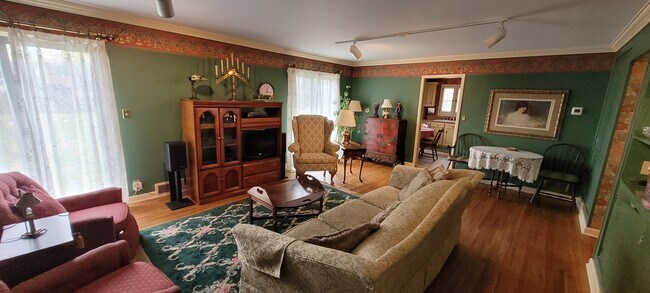 Foto del edificio - 2815 Lanark Rd