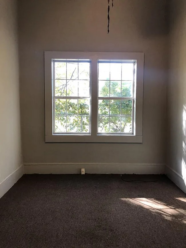 Building Photo - 4185 Highland Ave