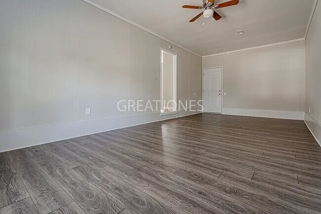 Foto del edificio - 4 N Kings Dr