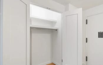 Building Photo - 856 10th Ave