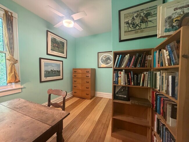 Foto del edificio - 1004 Ashland Ave