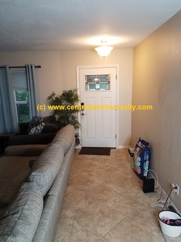 Foto del edificio - 5811 98th Ave N