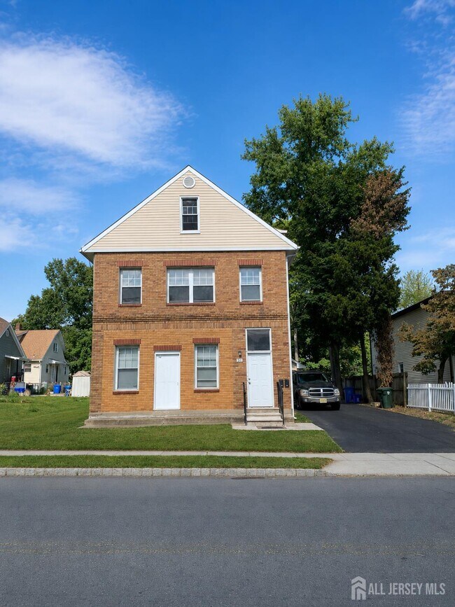 Building Photo - 307 Rock Ave