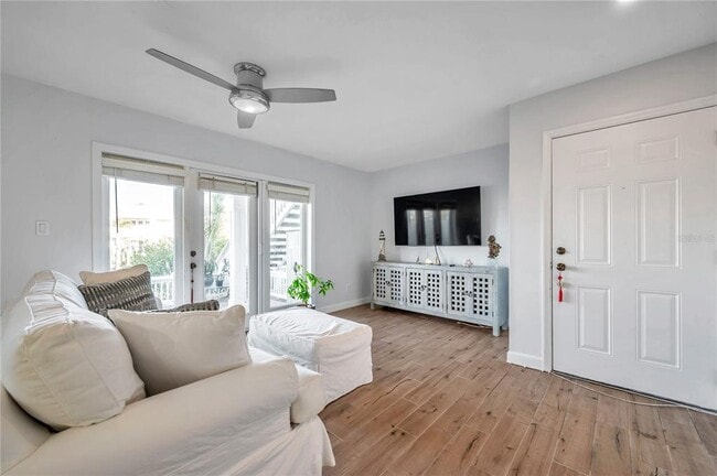 Building Photo - 4728 Beach Dr SE