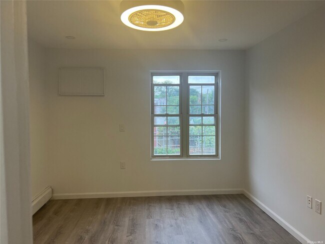 Foto del edificio - 616 Clarkson Ave