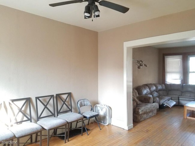 Building Photo - 4 br, 2 bath House - 2757 N Cramer Street
