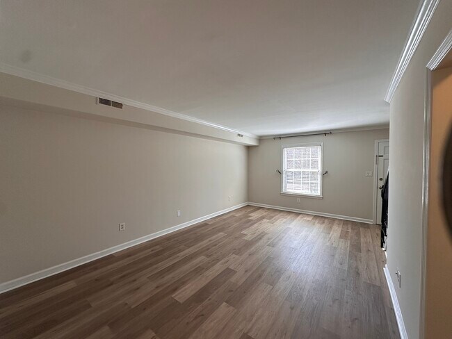 Foto del edificio - 3907 Browning Pl